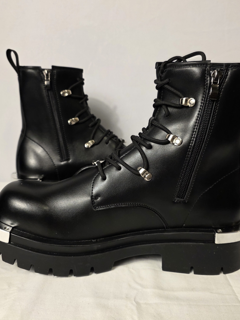 Men's Black Combat Biker Boot With Chrome Accent Size 11 Unbranded - Picture 6 of 16